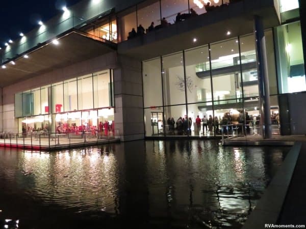 VMFA pond (at night)