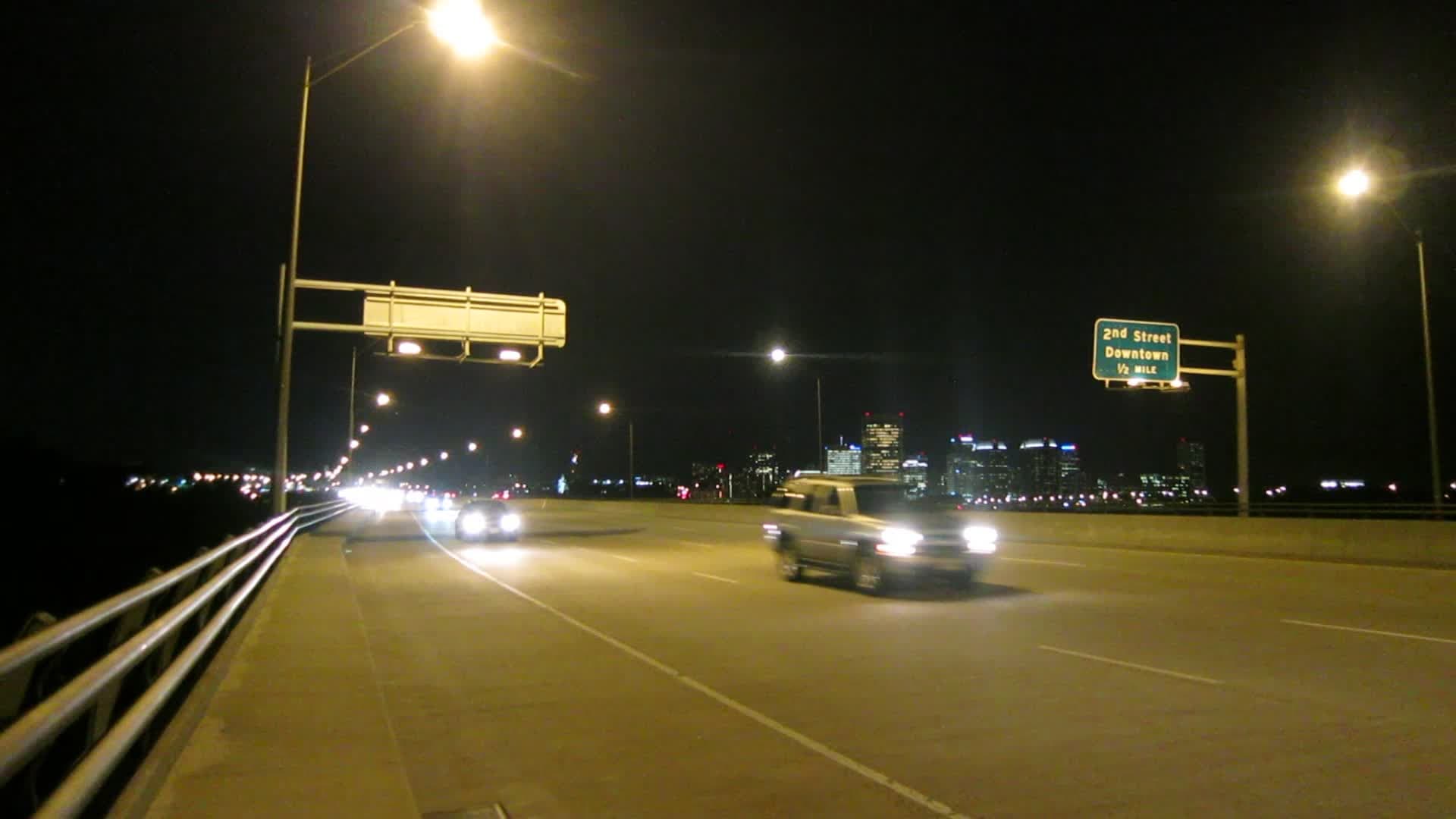 Robert E. Lee Memorial Bridge at night (video)