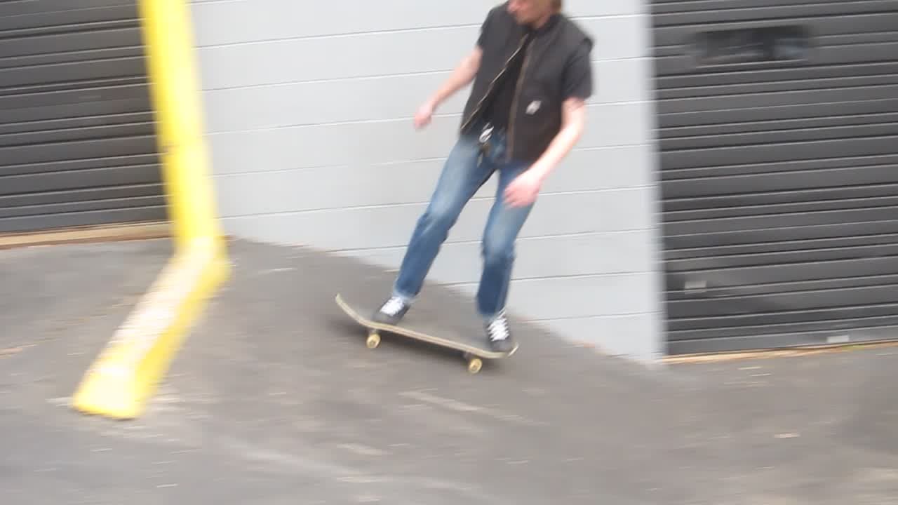 More Skateboard stunts!